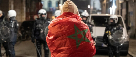 احتفالات جماهيرية بفوز المغرب تتحول إلى مواجهات مع الشرطة في ليل الفرنسية