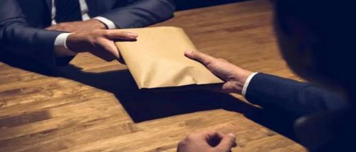 رئيس جماعة يسقط متلبسا بـ رئيس جماعة يسقط متلبسا بـ