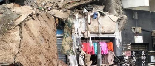 انهيار منزل بالدار البيضاء بسبب الأمطار الغزيرة اليوم السبت