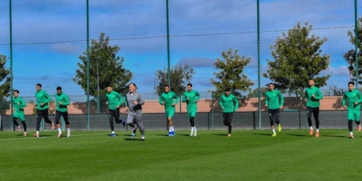 منتخب الأسود يبدأ استعداداته لمباراة نصف نهائي الكان منتخب الأسود يبدأ استعداداته لمباراة نصف نهائي الكان