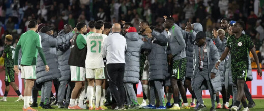 الجزائر تصعد ضد التحكيم وتلجأ إلى “كاف” و”فيفا” بعد مواجهة نيجيريا في ربع نهائي “الكان”