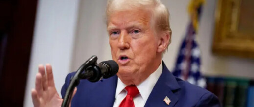 ترامب يعلن فرض رسوم جمركية على أي دولة تتعامل تجاريًا مع إيران