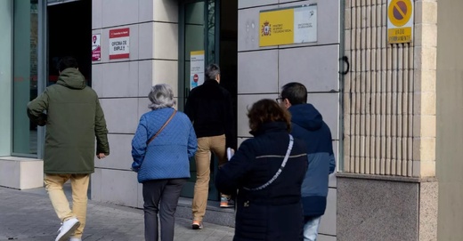 المغاربة ضمن أكثر الجنسيات حصولا على الإقامة في إسبانيا بصيغة الاستقرار