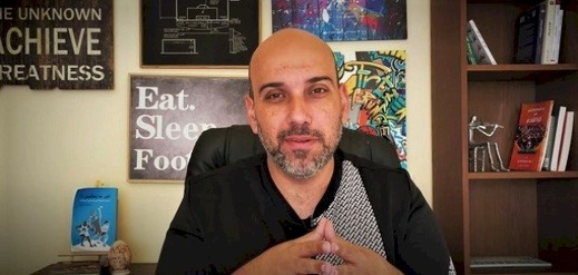 محمد عواد: البيان السنغالي حول نهائي "الكان" كان لعبة نفسية محمد عواد: البيان السنغالي حول نهائي "الكان" كان لعبة نفسية