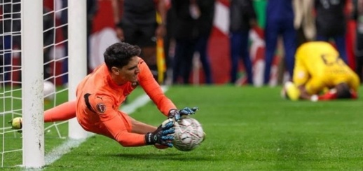 بونو يتوج بجائزة خاصة قبيل كان المغرب