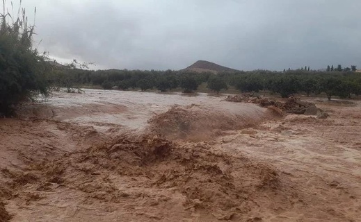 الفيضانات تقطع الطريق عن سجن طنجة 2 وتفرض نقل نزلائه مؤقتًا الفيضانات تقطع الطريق عن سجن طنجة 2 وتفرض نقل نزلائه مؤقتًا