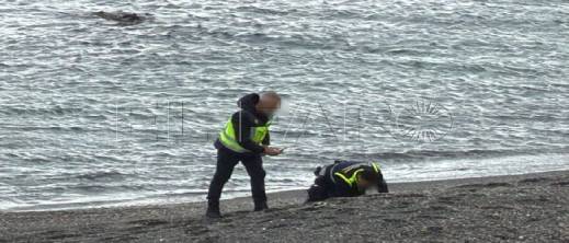 تفاصيل الاستنفار الأمني بشاطئ تراخال بسبتة عقب اكتشاف قنبلة يدوية