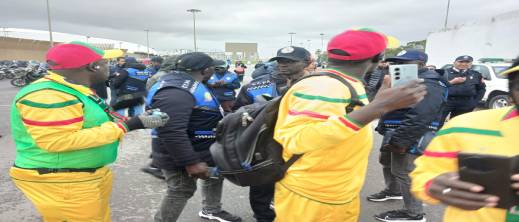 كواليس نهائي "الأسود": ضباط السنغال كانوا شركاء في القرار الأمني ومواجهة الانفلاتات