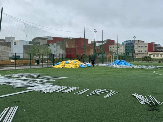 القصر الكبير: إقامة مخيمات مؤقتة لإيواء عشرات الأسر بعد ارتفاع منسوب وادي اللوكوس القصر الكبير: إقامة مخيمات مؤقتة لإيواء عشرات الأسر بعد ارتفاع منسوب وادي اللوكوس