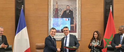 المغرب وفرنسا يوقعان خطة عمل للتعاون القضائي 