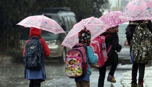 استمرار الاضطرابات الجوية.. تعليق الدراسة بعمالة طنجة أصيلة غدا الأربعاء استمرار الاضطرابات الجوية.. تعليق الدراسة بعمالة طنجة أصيلة غدا الأربعاء