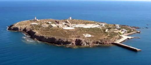 القضاء الإسباني يبطل الإعادة الفورية لعائلة سورية لجأت إلى جزر إشفارن المحتلة