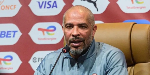 المدرب النيجيري يدعو لتطبيق صارم لقوانين كرة القدم بعد أحداث نهائي “الكان” المدرب النيجيري يدعو لتطبيق صارم لقوانين كرة القدم بعد أحداث نهائي “الكان”