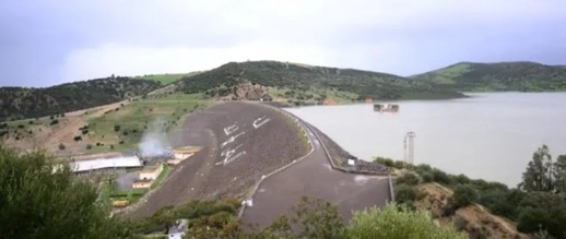 تراجع تدريجي لمستوى سد وادي المخازن وسط تعبئة ميدانية واسعة تراجع تدريجي لمستوى سد وادي المخازن وسط تعبئة ميدانية واسعة