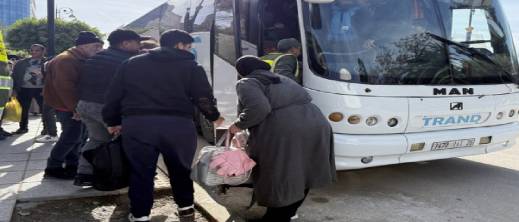 خطة عودة سكان القصر الكبير تدخل حيز التنفيذ.. تفاصيل النقل المجاني والمراحل