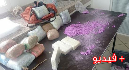 بالفيديو.. حجز كميات من الهيروين والكوكايين وأقراص طبية مخدرة داخل حافلة قادمة من إسبانيا‎