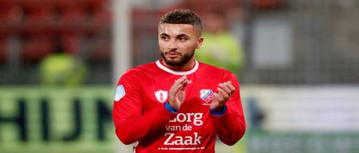 نادي كورينثيانز البرازيلي يعلن رسميا تعاقده مع الدولي المغربي ابن الناظور زكرياء لبيض