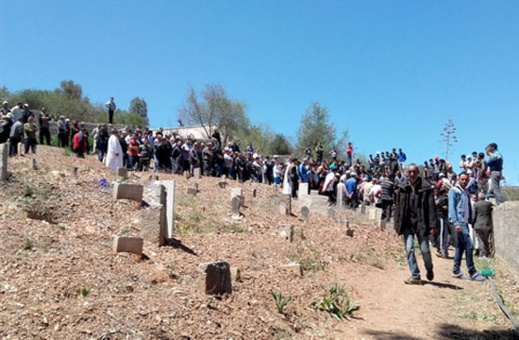 نقل جثامين ثلاث مهاجرين من الحسيمة تمت تصفيتهم رميا بالرصاص بهولندا نقل جثامين ثلاث مهاجرين من الحسيمة تمت تصفيتهم رميا بالرصاص بهولندا