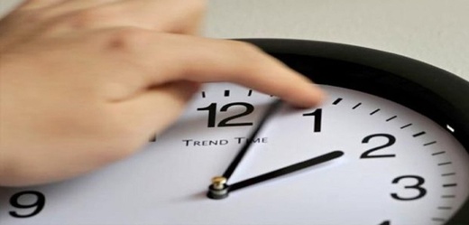 المغرب أمام خيار صعب.. الساعة الإضافية تكلف الصحة والطاقة والعدالة المجالية المغرب أمام خيار صعب.. الساعة الإضافية تكلف الصحة والطاقة والعدالة المجالية