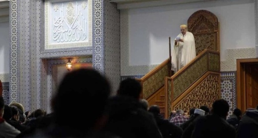 الأوقاف ترصد تجاوزات دينية تتعلق بأداء الأئمة وتطالب بالتصحيح الفوري الأوقاف ترصد تجاوزات دينية تتعلق بأداء الأئمة وتطالب بالتصحيح الفوري