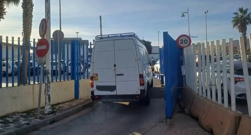 ألباريس يؤكد: لا مشاكل في جمارك مليلية وسبتة والعلاقات مع المغرب تاريخية ألباريس يؤكد: لا مشاكل في جمارك مليلية وسبتة والعلاقات مع المغرب تاريخية