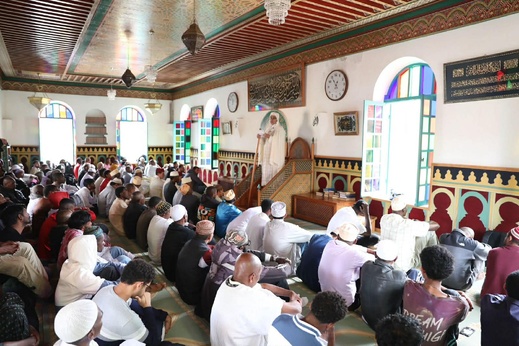 إحياء لذكرى وفاة جلالة الملك محمد الخامس طيب الله ثراه، وفد من مؤسسة محمد السادس للعلماء الأفارقة يقوم بزيارة إلى مدغشقر