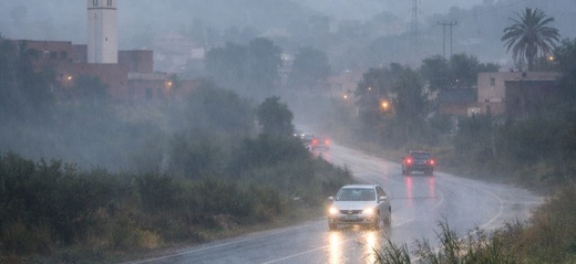 الأرصاد تحذر المواطنين من تقلبات جوية وتساقطات رعدية محتملة الأرصاد تحذر المواطنين من تقلبات جوية وتساقطات رعدية محتملة