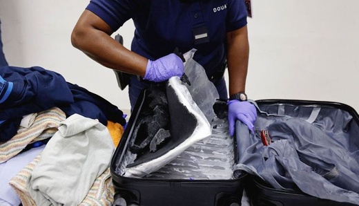 المؤبد لمغربية وشقيقيها من أسرة معروفة  في قضية كوكايين بأبوظبي