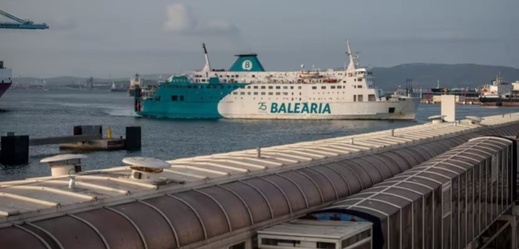 اضطرابات جوية تلغي رحلات بحرية بين المغرب وإسبانيا اضطرابات جوية تلغي رحلات بحرية بين المغرب وإسبانيا