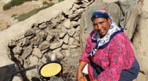 القضاء  يصدر أحكامه في قضية اليوتيوبر مي نعيمة وابنتها وزوجها