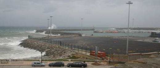 عاصفة “ريجينا” تربك الملاحة.. إلغاء جميع الرحلات البحرية بين طريفة وطنجة المدينة اليوم الجمعة