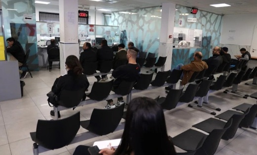 دفعات جديدة من شواهد حسن السيرة تقرب المهاجرين المغاربة من تسوية أوضاعهم بإسبانيا