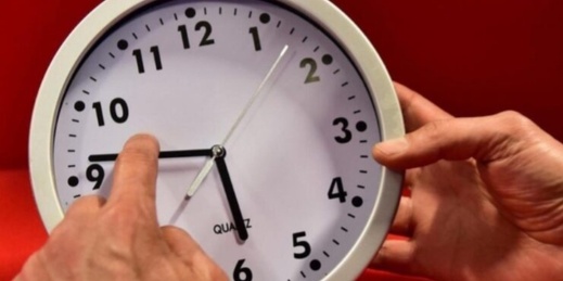 20 ألف مواطن يطالبون بالعودة إلى الساعة القانونية