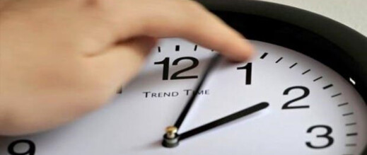 بالتزامن مع العودة للساعة الإضافية.. عريضة الرفض تتخطى 137 ألف توقيع