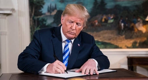 ترامب يتحدث عن تقدم كبير مع إيران رغم نفي طهران وجود مفاوضات ترامب يتحدث عن تقدم كبير مع إيران رغم نفي طهران وجود مفاوضات