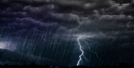 نشرة برتقالية تحذر من زخات رعدية قوية بالمملكة اليوم وغدا الجمعة نشرة برتقالية تحذر من زخات رعدية قوية بالمملكة اليوم وغدا الجمعة