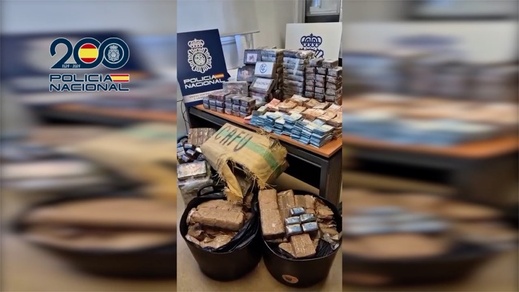 شاهدوا.. نفق تهريب المخدرات السري بسبتة.. بنية معقدة لتأمين تهريب المخدرات بسكة حديدية وعازل صوت شاهدوا.. نفق تهريب المخدرات السري بسبتة.. بنية معقدة لتأمين تهريب المخدرات بسكة حديدية وعازل صوت