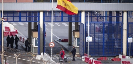 عضو بالكونغرس الأمريكي: مليلية مغربية وليست تحت السيادة الإسبانية عضو بالكونغرس الأمريكي: مليلية مغربية وليست تحت السيادة الإسبانية