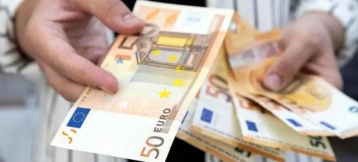 الجالية المغربية في المغرب تستفيد من المعاشات الفرنسية بقيمة 169 مليون يورو الجالية المغربية في المغرب تستفيد من المعاشات الفرنسية بقيمة 169 مليون يورو