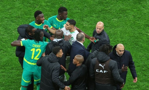 هكذا علق علق رئيس الكاف عن أحداث نهائي الكان خلال حلوله بالمغرب هكذا علق علق رئيس الكاف عن أحداث نهائي الكان خلال حلوله بالمغرب