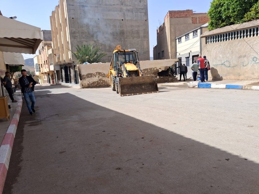 الدريوش تتحرك ضد “البؤر السوداء”.. إحصاء وهدم البنايات المهجورة يثير ارتياح الساكنة الدريوش تتحرك ضد “البؤر السوداء”.. إحصاء وهدم البنايات المهجورة يثير ارتياح الساكنة