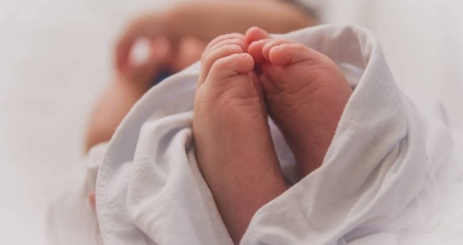 تهريب رضيعة مغربية في كيس تسوق يكشف شبكة للهجرة غير الشرعية بإيطاليا