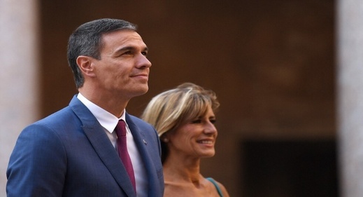 ملفات الفساد تتوسع.. القضاء الإسباني يلاحق زوجة  سانشيز