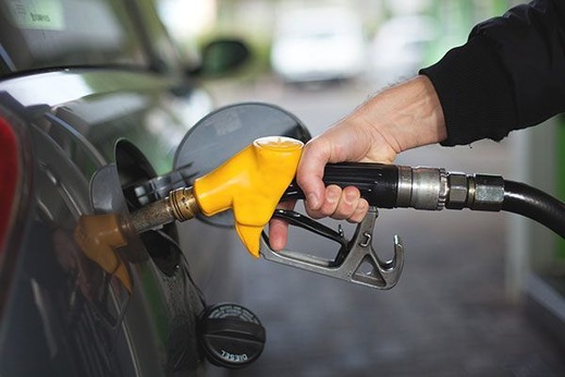 الزيادة الثالثة في ظرف شهر.. أسعار الوقود تسجل ارتفاعا جديدا بدءا من اليوم