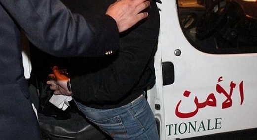 توقيف 5 أشخاص متورطين في النصب وانتحال صفة واستهداف حسابات بنكية توقيف 5 أشخاص متورطين في النصب وانتحال صفة واستهداف حسابات بنكية