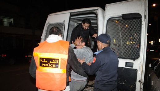 أمن جرسيف يطيح بعشريني يوهم المواطنين بالفوز بجوائز عبر الهاتف أمن جرسيف يطيح بعشريني يوهم المواطنين بالفوز بجوائز عبر الهاتف