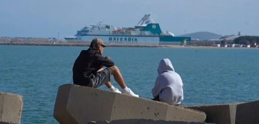 راب من قلب مليلية: شاب مغربي يوثق معاناة القاصرين المهاجرين في أغنية “بني أنصار” راب من قلب مليلية: شاب مغربي يوثق معاناة القاصرين المهاجرين في أغنية “بني أنصار”