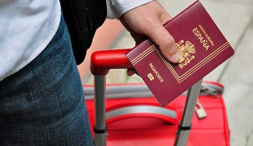 المغاربة في الصدارة: أكثر من مليون مهاجر ينالون الجنسية الإسبانية في عهد سانشيز