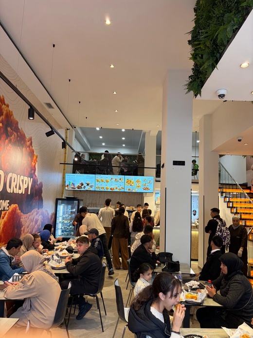 مطعم "Vicio" يفتح أبوابه في الحسيمة.. تجربة لا تُقاوم لعشاق الدجاج المقرمش