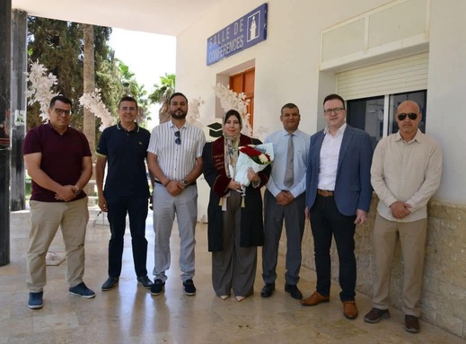 إنجاز أكاديمي مشرف: عبير الطاهري الصقلي تتوج بالدكتوراه في علوم التدبير من المدرسة الوطنية للتجارة والتسيير بسطات إنجاز أكاديمي مشرف: عبير الطاهري الصقلي تتوج بالدكتوراه في علوم التدبير من المدرسة الوطنية للتجارة والتسيير بسطات